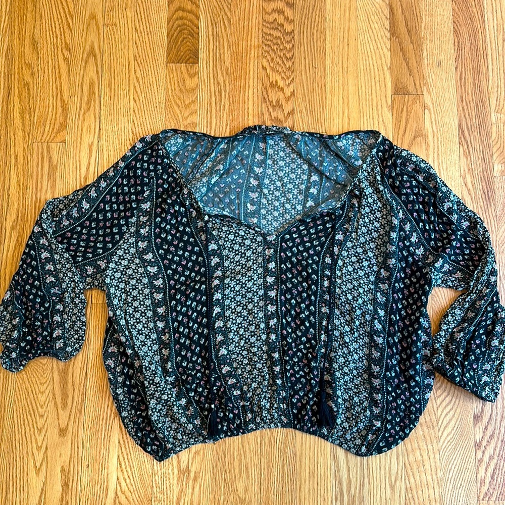 American Eagle shirt
